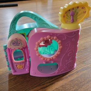 Littlest Pet Shop Get better center